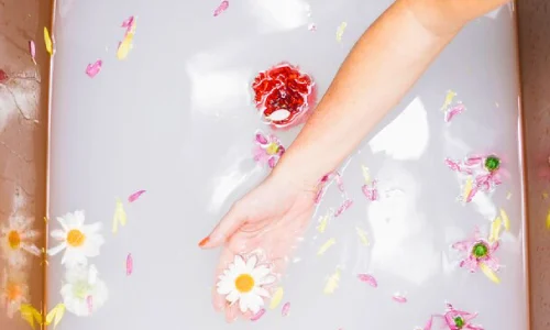 Therapeutic warm herbal bath treatment for joint pain relief, toxin removal, muscle relaxation, improved circulation, and healing, useful for conditions like joint inflammation, chronic pain, and fatigue.